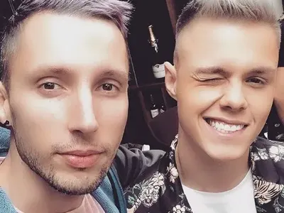 Певец от „Х фактор“ пръснал 20 бона за креватни ласки! Ще става режисьор