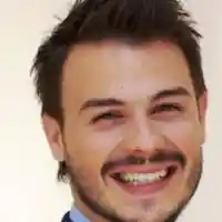 Пияницата Цецо Тотото пак шеф в Народния