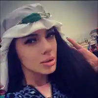 Плеймейтка заби гадже от Египет