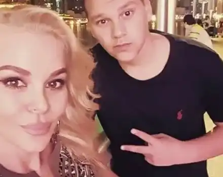 По примера на Стораро и ДесиСлава бута сина си в чалгата! Записа първото си парче