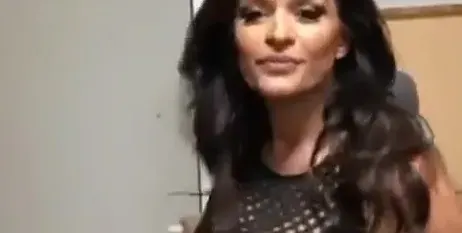 Преслава в истерия преди първото си участие след раждането! Певицата представи крадена песен на Дуа Липа