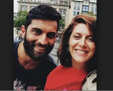 Приятелят на Божана й предлага брак по Коледа!