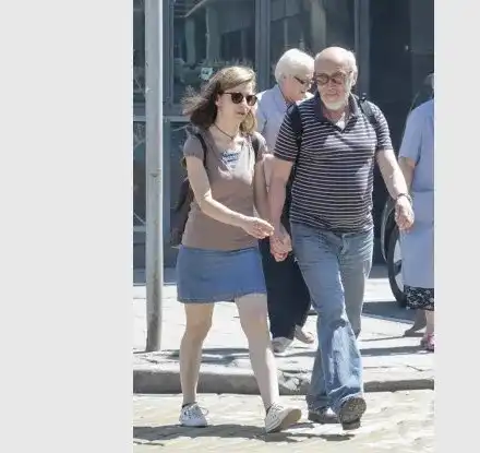 Раздяла? Стоян Алексиев заживя с младата си любовница в Шумен