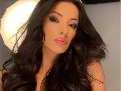 Роси Иванова с диамантена тиара