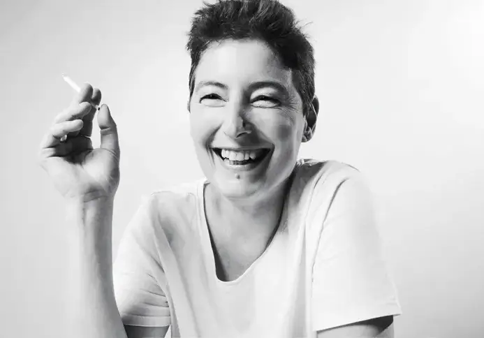 Сестрата на Митко Цонев проси работа в БНТ (Теодора отчаяна, записа се в Бюрото по труда)