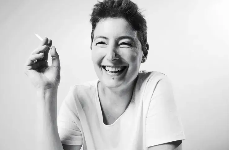 Сестрата на Митко Цонев проси работа в БНТ (Теодора отчаяна, записа се в Бюрото по труда)