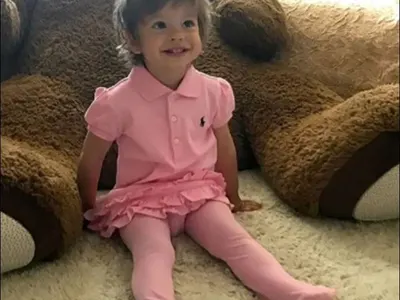 Щерката на Емилия — копие на Коко Динев