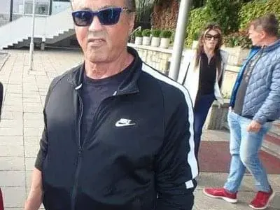 Силвестър Сталоун играе хоро с над 200 танцьори в НДК