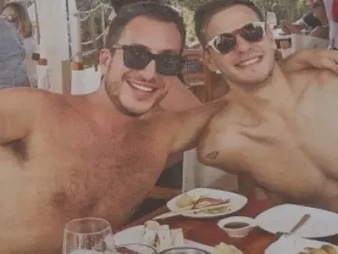 Синът на Дарина Павлова тъне в лукс на Сен Тропе след проваления годеж