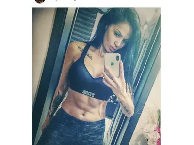 Татяна прави по 500 коремни на ден и стана заплаха за доста „принцеси“ (СНИМКИ)