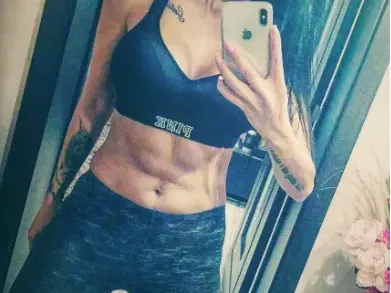 Татяна прави по 500 коремни на ден и стана заплаха за доста „принцеси“ (СНИМКИ)