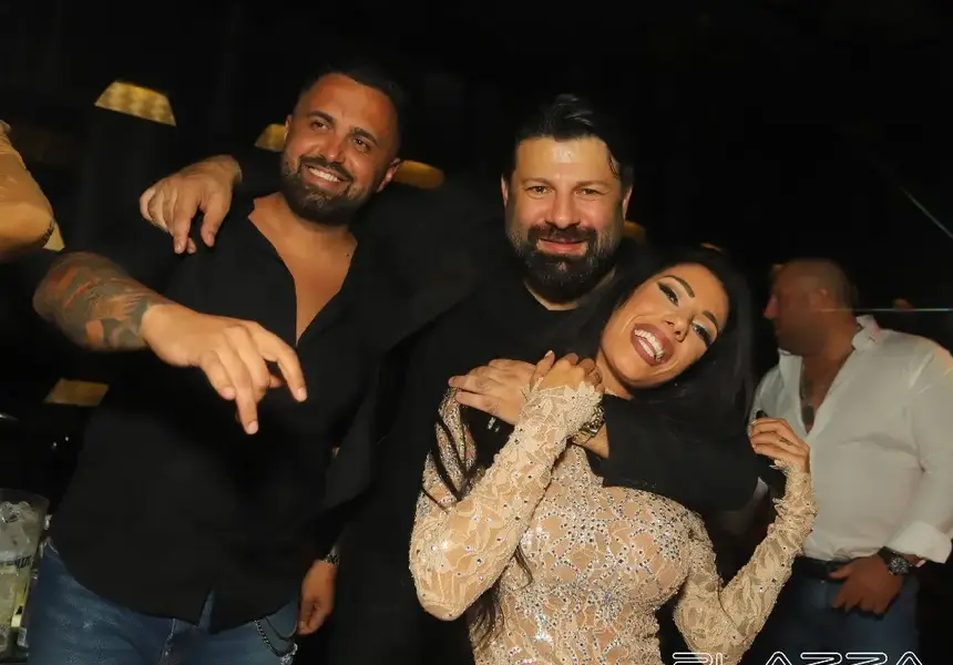 Тони Стораро мачка мис Силикон