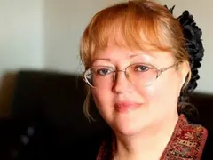 Ваня Костова ошамарила третокласник във влак! Така го плеснала, че детето паднало на земята