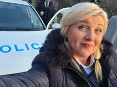 Албена Михова тръгна с тираджия