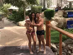 Джена на почивка с детето и мъжа си в Дубай (СНИМКИ)