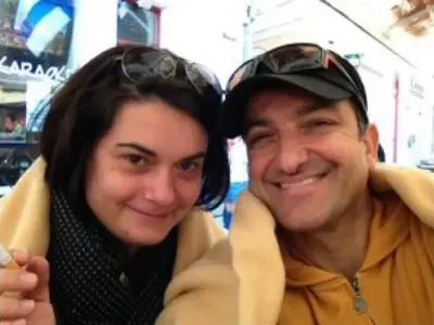 Зуека с апартамент на пъпа на столицата (Купи го на името на жена си Ани)