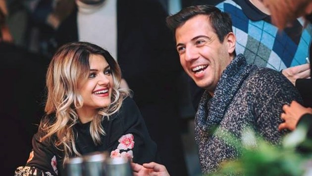 Гаджето на Петя Дикова лапа 3 бона заплата от Гала