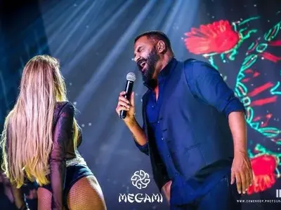 Алекс и Азис въртят яки гьобеци в Megami Club (Снимки)