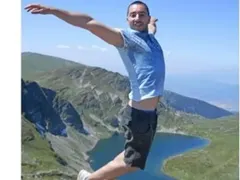 Антон Хекимян живял с двама мъже