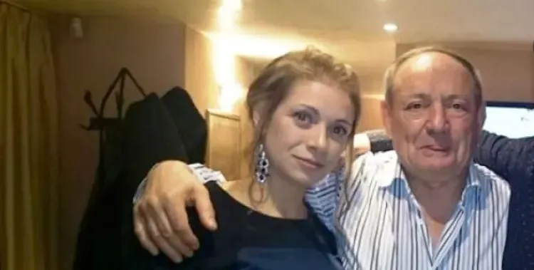 Бившият на Кристина Радичева Уейн Кембъл: Дъщерята  на Антон Радичев, пипна срамна болест след изневяра!