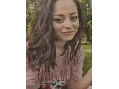 Дъщерята на Доган стана гримьорка! Започна работа в столичен салон за красота