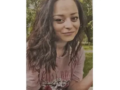 Дъщерята на Доган стана гримьорка! Започна работа в столичен салон за красота