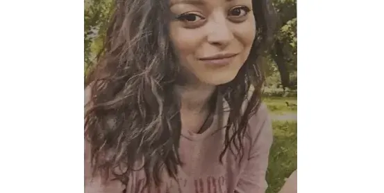 Дъщерята на Доган стана гримьорка! Започна работа в столичен салон за красота