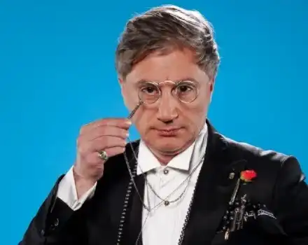 Денди има антики за 1 милион - гладувал, за да харчи за скъпото си хоби