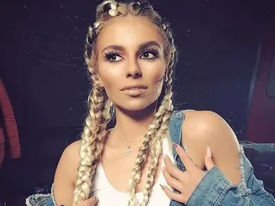 Дивна се завръща на сцената след катастрофата с Кристин Илиева