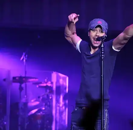 Енрике пристига у нас със 7 тира техника, строи сцена за милион