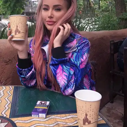 Гери-Никол се хвана с футболен фен