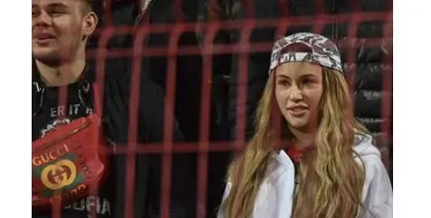 Гери-Никол трепери над гаджето! Ревнува го яростно и ходи на всяко негово участие, за да го пази