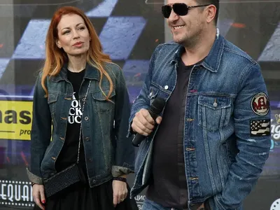 Жената на Блатечки му кръшка с млад колега? (Диляна утешава Асен)