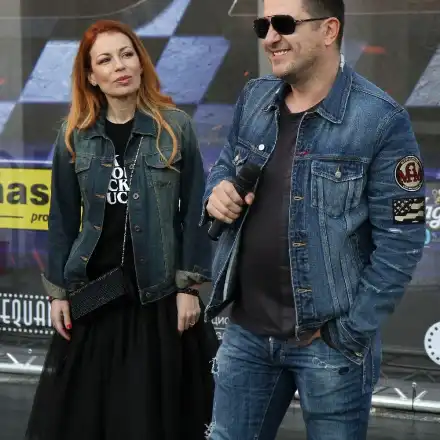 Жената на Блатечки му кръшка с млад колега? (Диляна утешава Асен)