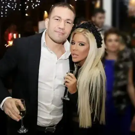 Кобрата ревнува Андреа