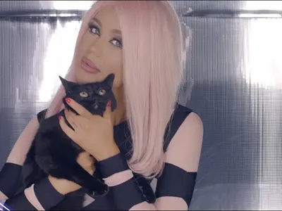 „Котка”-та на Теди Александрова — хит на сезона