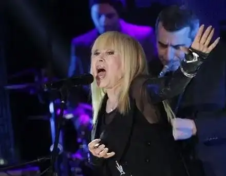 Лили купува имение в Гърция с милиона от концертите в НДК