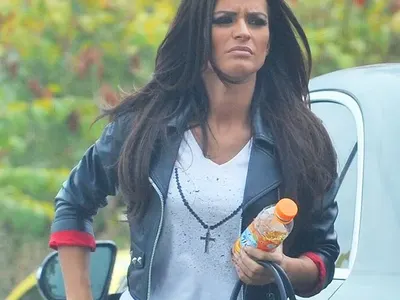 Мъчат Преслава с тъпи въпроси, питат я колко месеца е била бременна