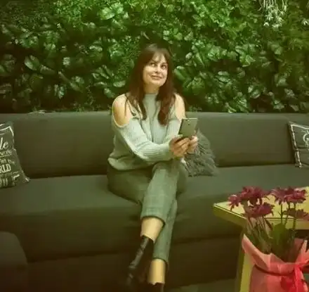 Мариана Векилска отслабва на гърба на Би Ти Ви! Пухкавата водеща набута треньорите си в телевизията