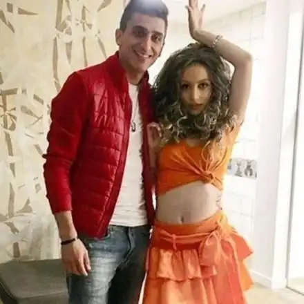 Михаела Маринова заживя с футболист