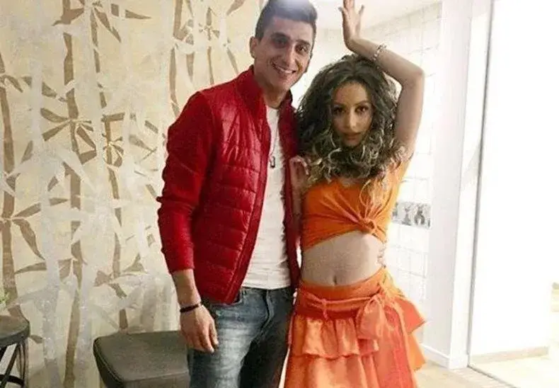 Михаела Маринова заживя с футболист