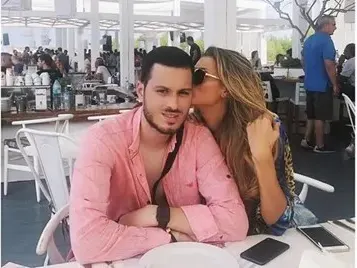 Мис Нос се скри Барселона, чака предложение за брак