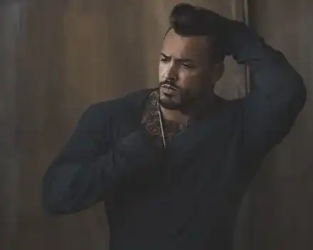 Митака от „София ден и нощ“ става чалга певец