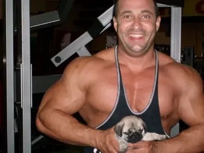 Митьо Крика изпълзя от забравата и рече: И в Англия знаят кой съм аз!