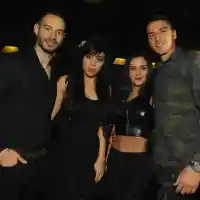 Националите хукнаха на чалга! Щерката на Гущеров куфее на гьобеци