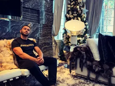 Наш фризьор изрусява жената на Филип Плейн (Снимки)