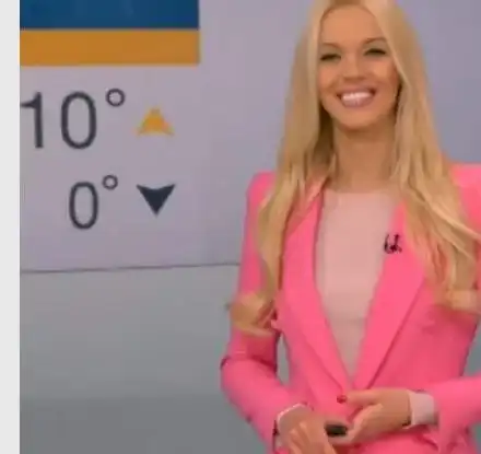 Натали Трифонова избухва в розово