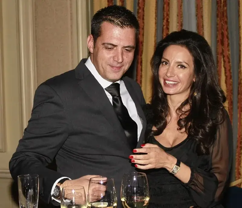 Наталия Гуркова ЗАХВЪРЛИ траура! (Вижте колко е щастлива миската – ФОТО в галерия)