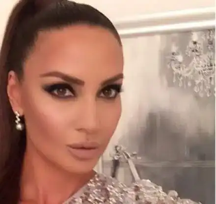 Наталия Гуркова заживя с майка си! Върна се в панелката в „Младост”