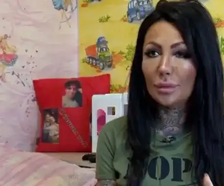 Никита се усмихва само с очи! Брадърката сама говори и разказва за обезобразяването си